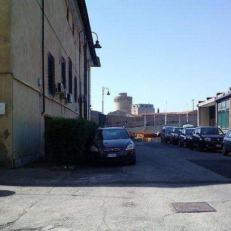 Affittacamere " Il Porto " Livorno Exterior foto